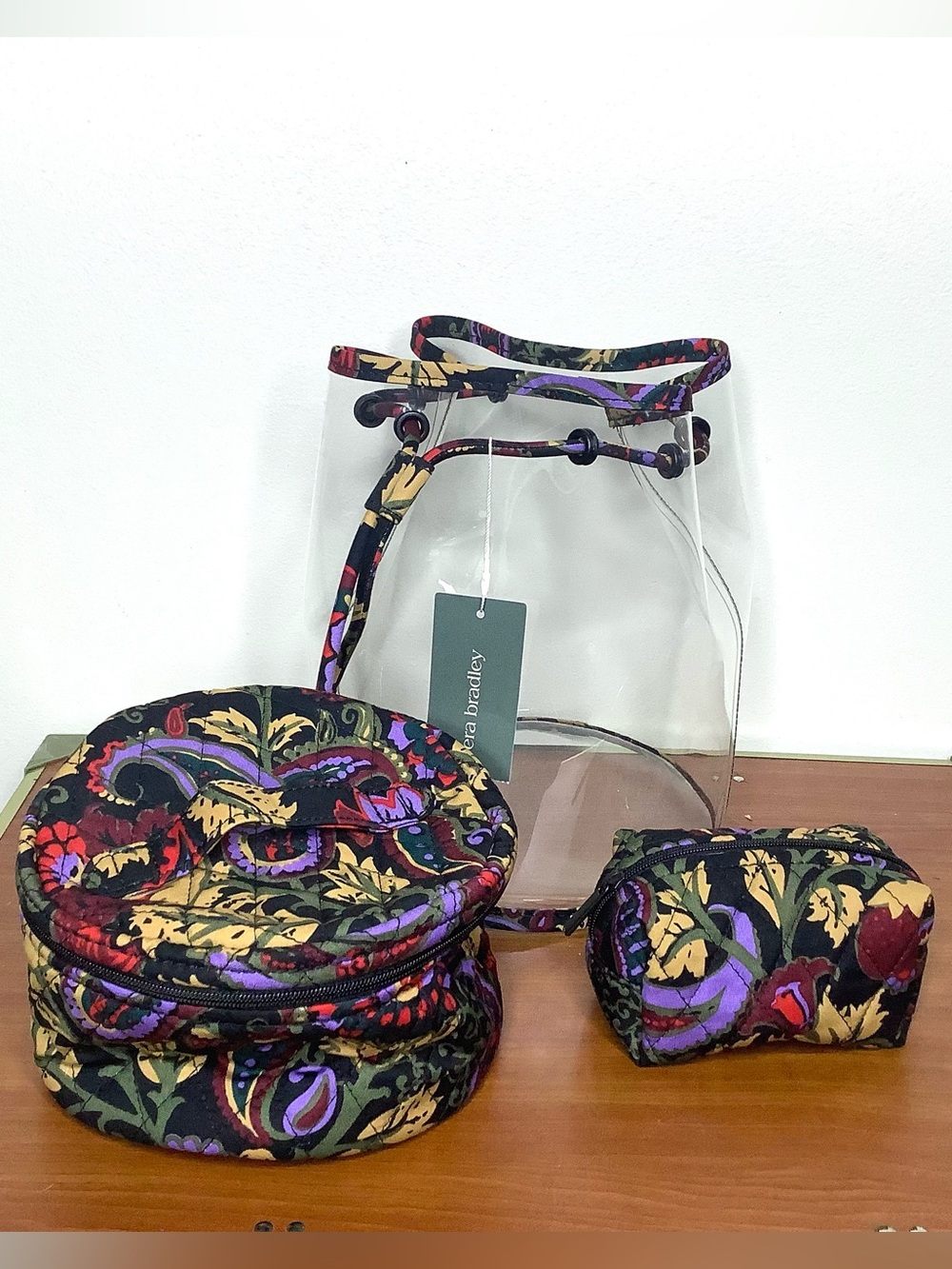 < New Vera Bradley 3 Piece Cosmetic Set In Midnight Garden Paisley >